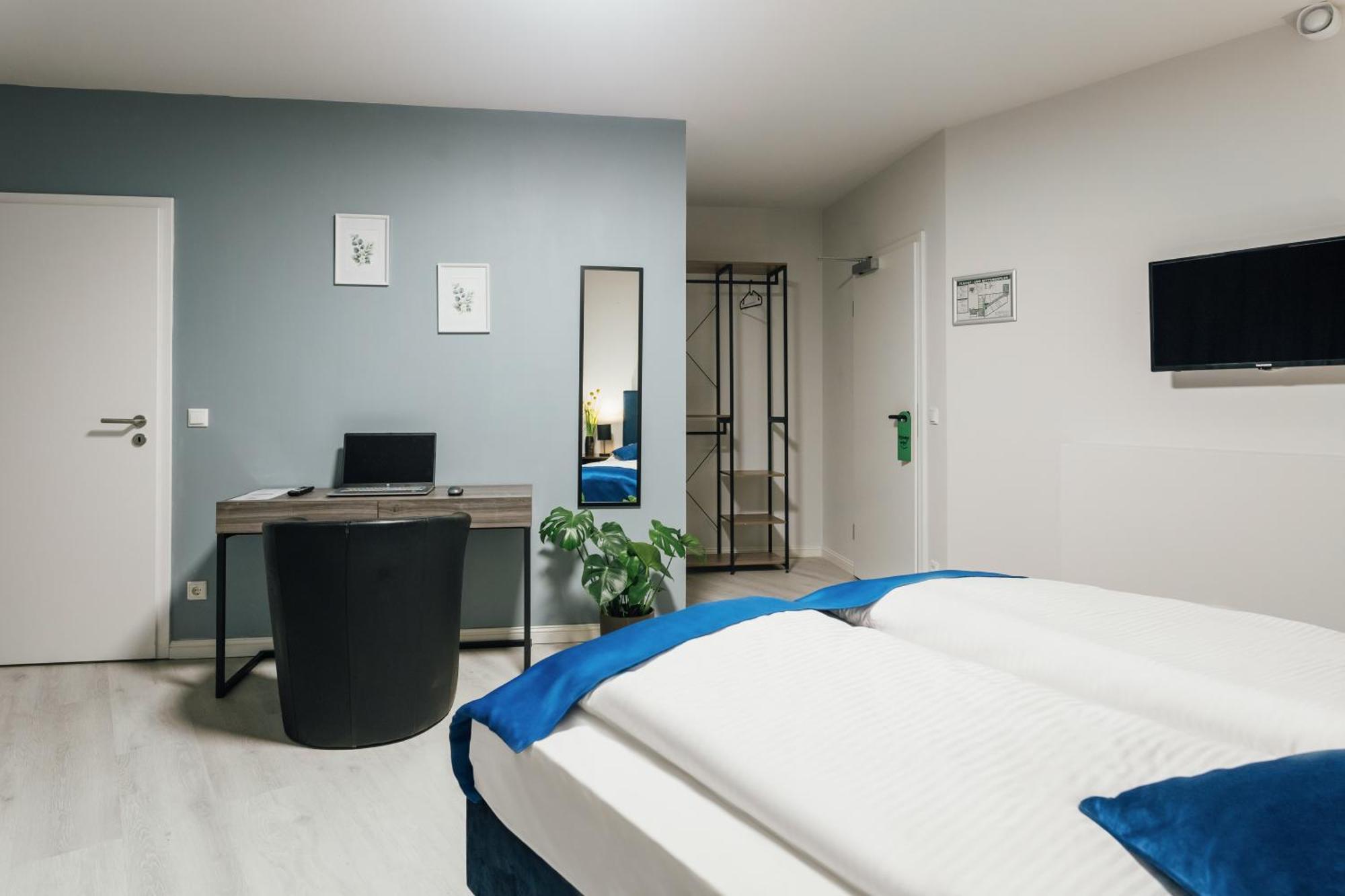 Hotel Im Hegen Oststeinbek Buitenkant foto